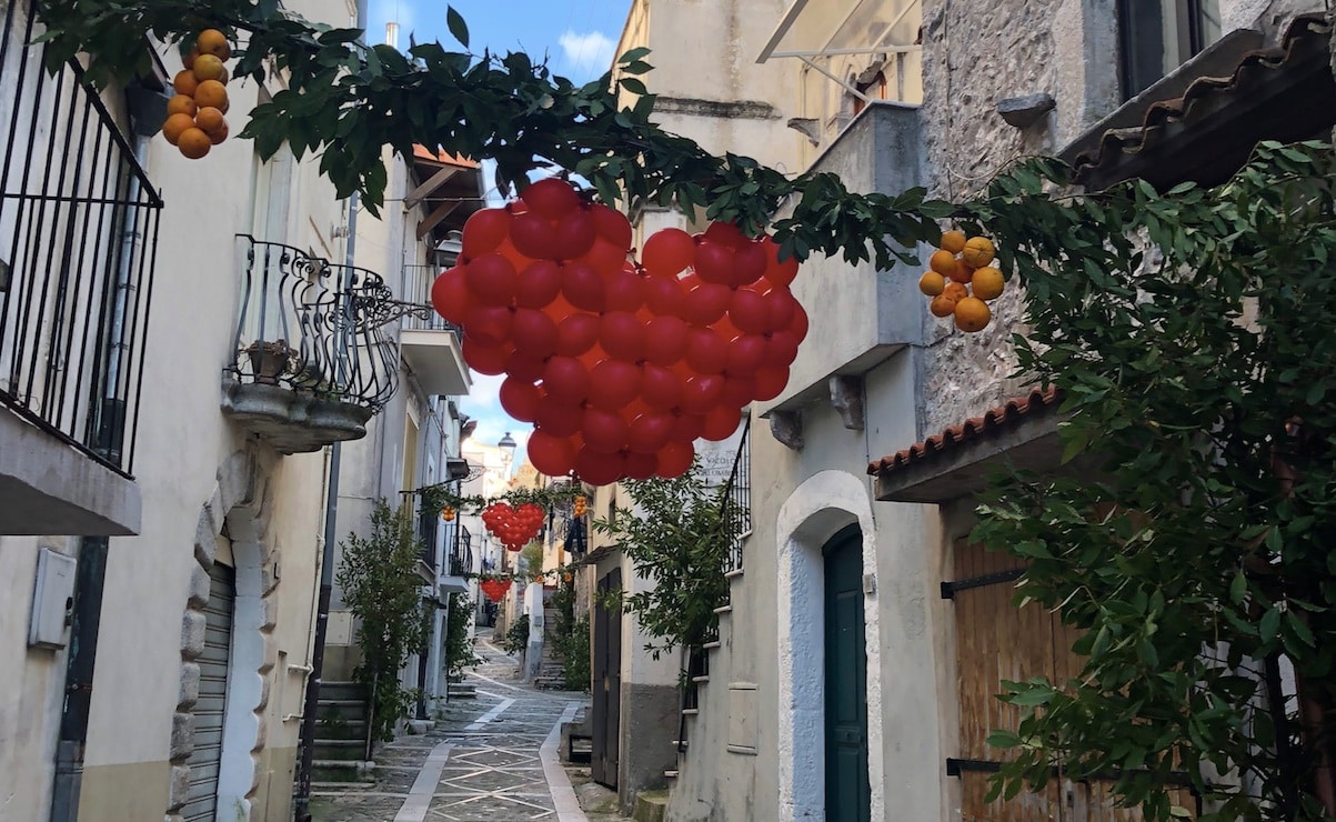 In Puglia 24 - A Vico del Gargano si festeggia la festa di San Valentino  più golosa e antica d'Italia