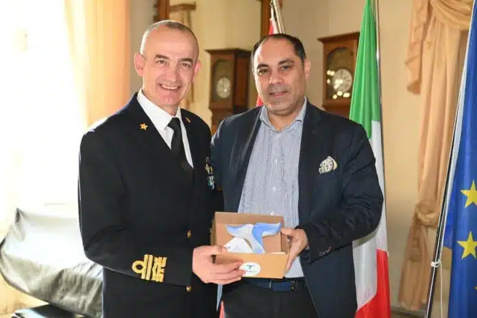Foto dell'ammiraglio Aurelio De Carolis e il sindaco Rinaldo Melucci