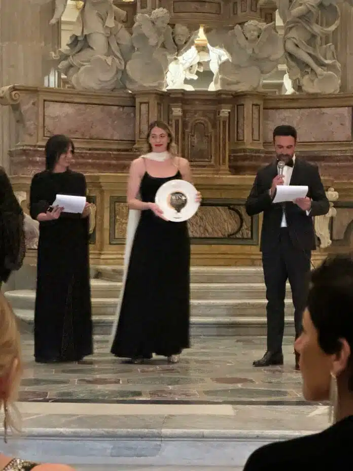 Marzia Varvaglione riceve il premio di Wine Lady